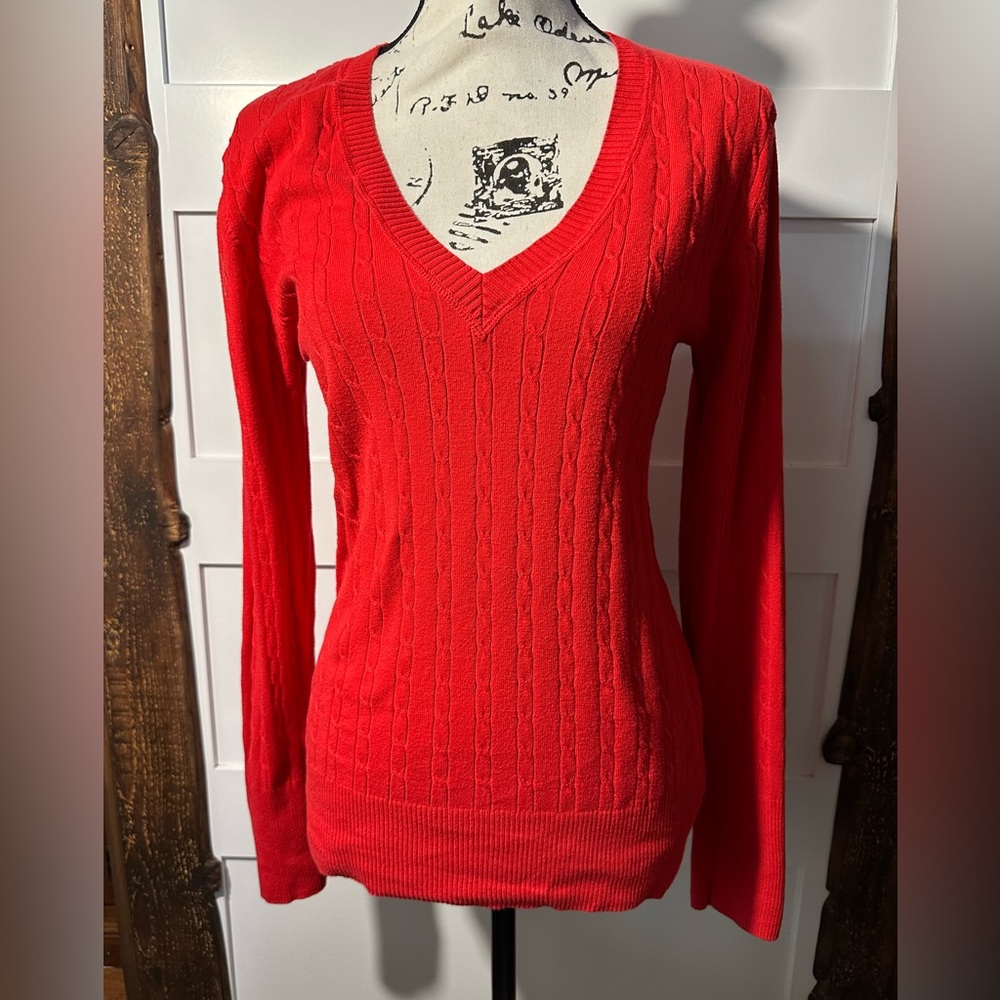 Old Navy Red Sweater - V-Neck - Cable Knit - Large